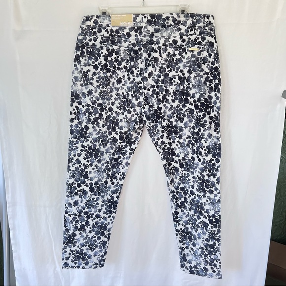 MICHAEL KORS Izzy Blue White Floral Cropped Skinny Jean Women’s Size 16, NWT! - Picture 3 of 6